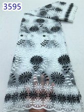 Materiale abito nigeriano in