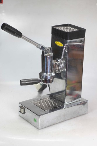 Caffettiera elettrica tre - elettrica,