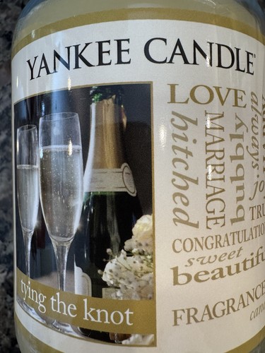 Rara candela yankee - , tying