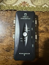 KVM Switch 4-Port USB/VGA  ·