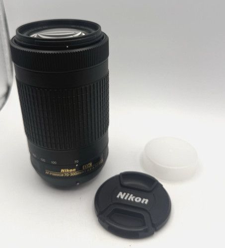 Nikon nikkor 70 - dx,