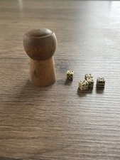 Ancien jouet dé a jouer