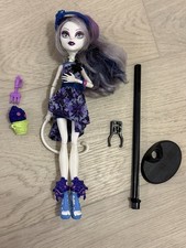 Mattel 2011 Gloom & Bloom