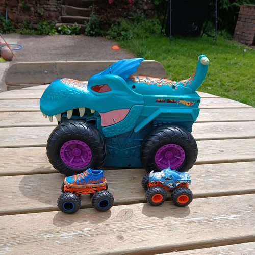 Hot wheels monster truck - hot,