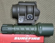 Surefire Nitrolon G2 - OD Green con Bulbo P60 e base tattica porta torcia.