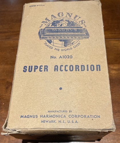 Vintage magnus harmonica - magnus,
