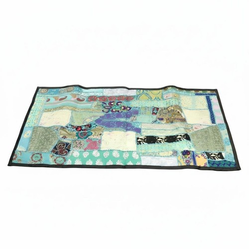 Arazzo boho ricamato con