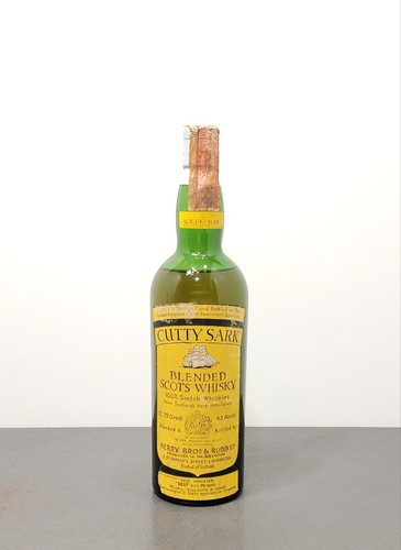 Whisky cutty sark - whisky, berry