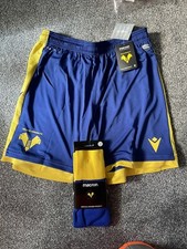 SET PANTALONCINI E CALZE