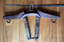 Antico giogo per buoi in legno fatto a mano ben conservato