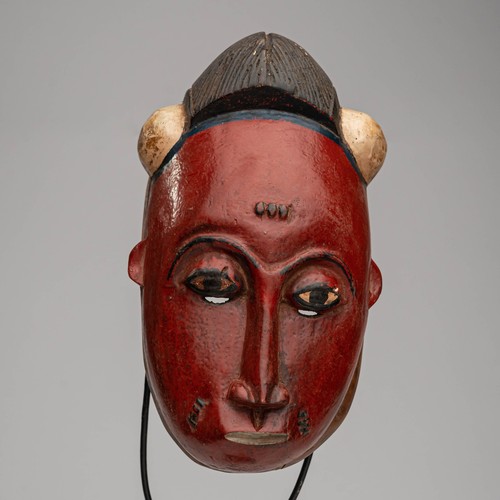0444 maschera baule con base - baule,
