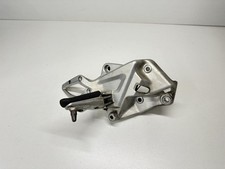 PIASTRA POGGIAPIEDI DESTRO BMW