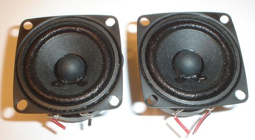 Altoparlanti stereo anteriori
