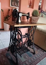 Macchina da cucire Singer antica 