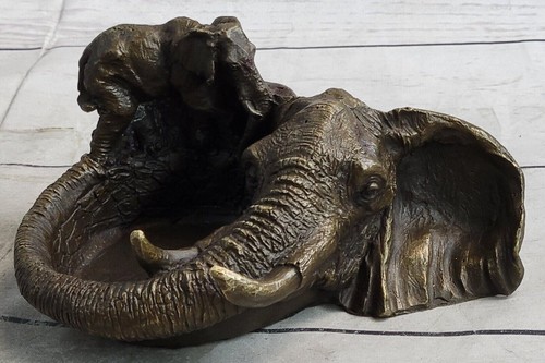 Carino posacenere animale