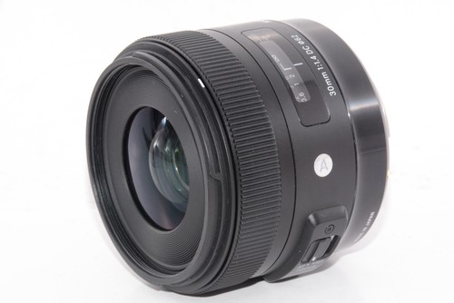 Ecc sigma 30mm 4 dc - f/1.4,