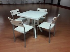 Tavolino da giardino/interno con sedie