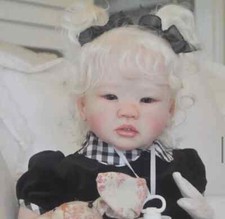 Bambola Reborn dipinta 28"