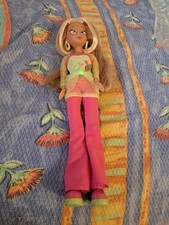 Bambola Flora Winx Trendy