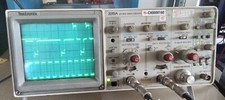 Oscilloscope  2215A  Tektronix 60Mhz  2  Chanels  RUGGED Scope   TESTED