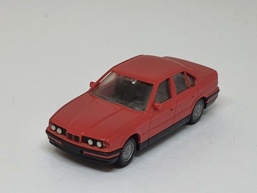 Bmw 520i rosso - di, wiking