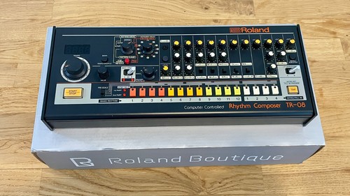 Roland boutique 08 - roland, tr-08