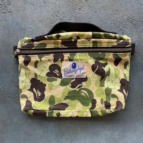 Bathing ape kaws custodia - ape, ×