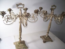 COPPIA CANDELABRI A  5 BRACCIA  VINTAGE METALLO BIANCO LAMINA ARGENTO   BELLI