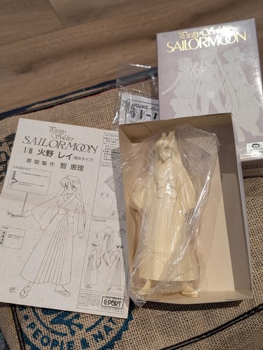 Port garage kit figure model - kit,