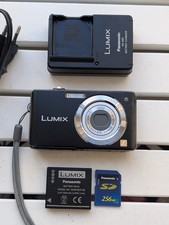 Panasonic Lumix DMC-FS6 fotocamera digitale nera con batteria e caricabatteri...