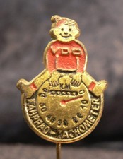 VDO (Associazione Tachimetro tedesco e Offenbacher w.)  SPILLA BICI TOCHOS