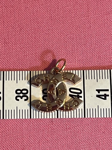 Pendentif breloque charm