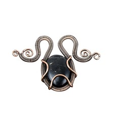 Collana avvolta filo catena
