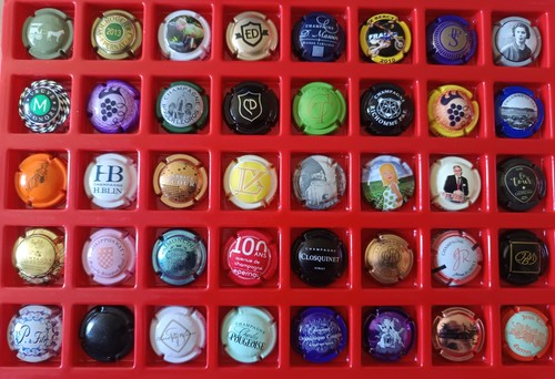 Lot capsules de - 6:, 40