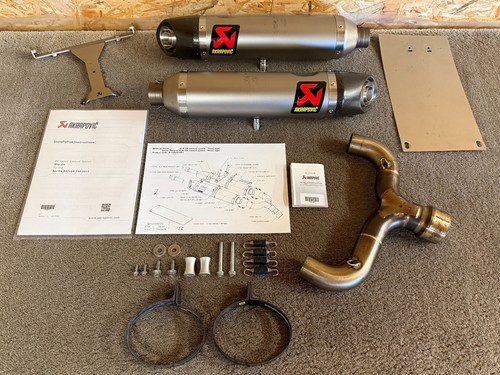 Akrapovic scarichi titanio