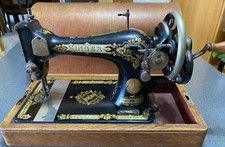 Macchina da cucire a manovella