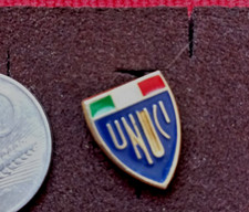 Distintivo spilla pin in metallo dorato smaltato a 4 colori bandiera +blù