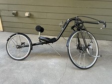 Arm-powered Recumbent Bike