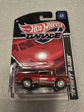 Hot Wheels Garage '70 Chevy Blazer rosso 2010 con Redline piloti reali
