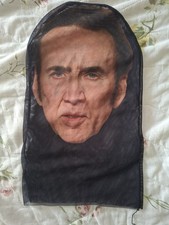 Maschera facciale realistica