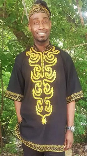 Dashiki contemporaneo nero con