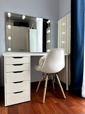 Scrivania IKEA bianca 120x60 con cassetti + specchio + sedia Sklum 