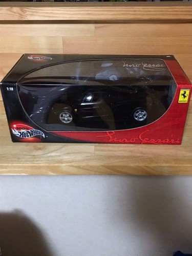 Hot wheels ferrari - hot, 1/18