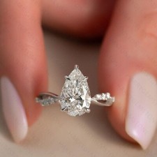 3.0Ct Pear Cut VVS1 Moissanite