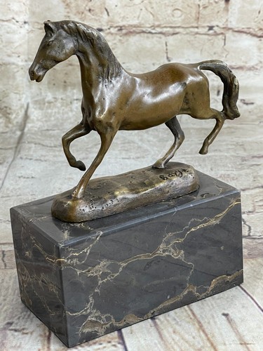 Statua figurativa bronzo e - bronzo,