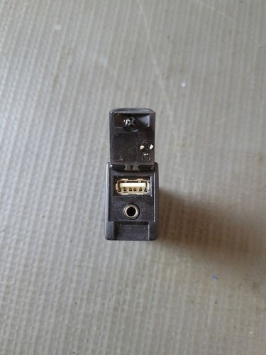 Connettore presa usb toyota - connettore,