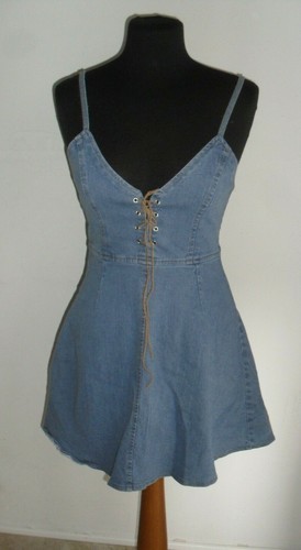 Attuale alla moda abito - attuale,