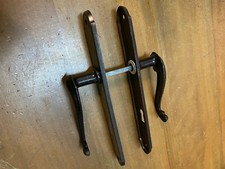 Maniglia barocco colore bronzo in zama con placca.