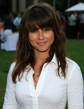 Linda Cardellini Posing In