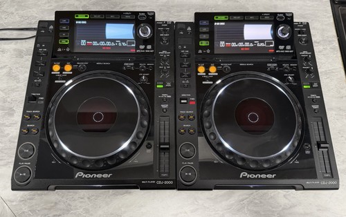 Cdj 2000 with - 2000, shell